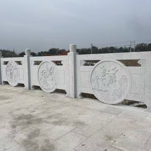 德州芝麻白河道栏杆 石材栏杆