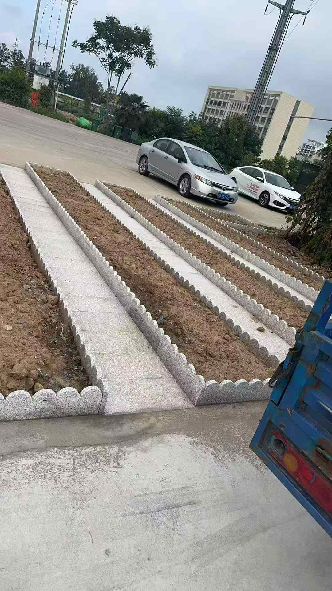德州芝麻白花边石